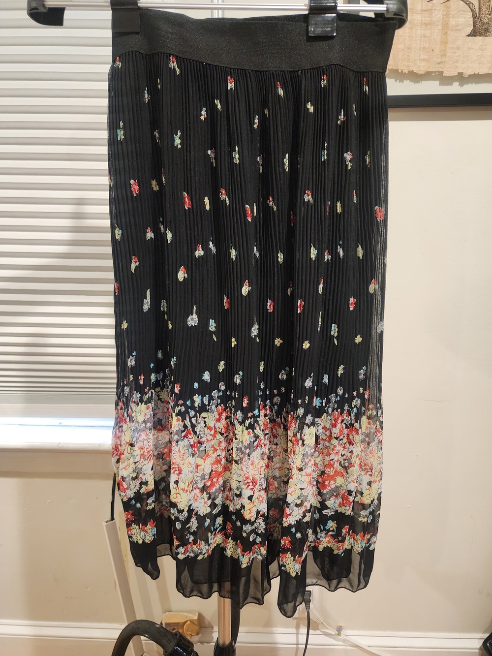 Black Floral Pleated Midi Skirt